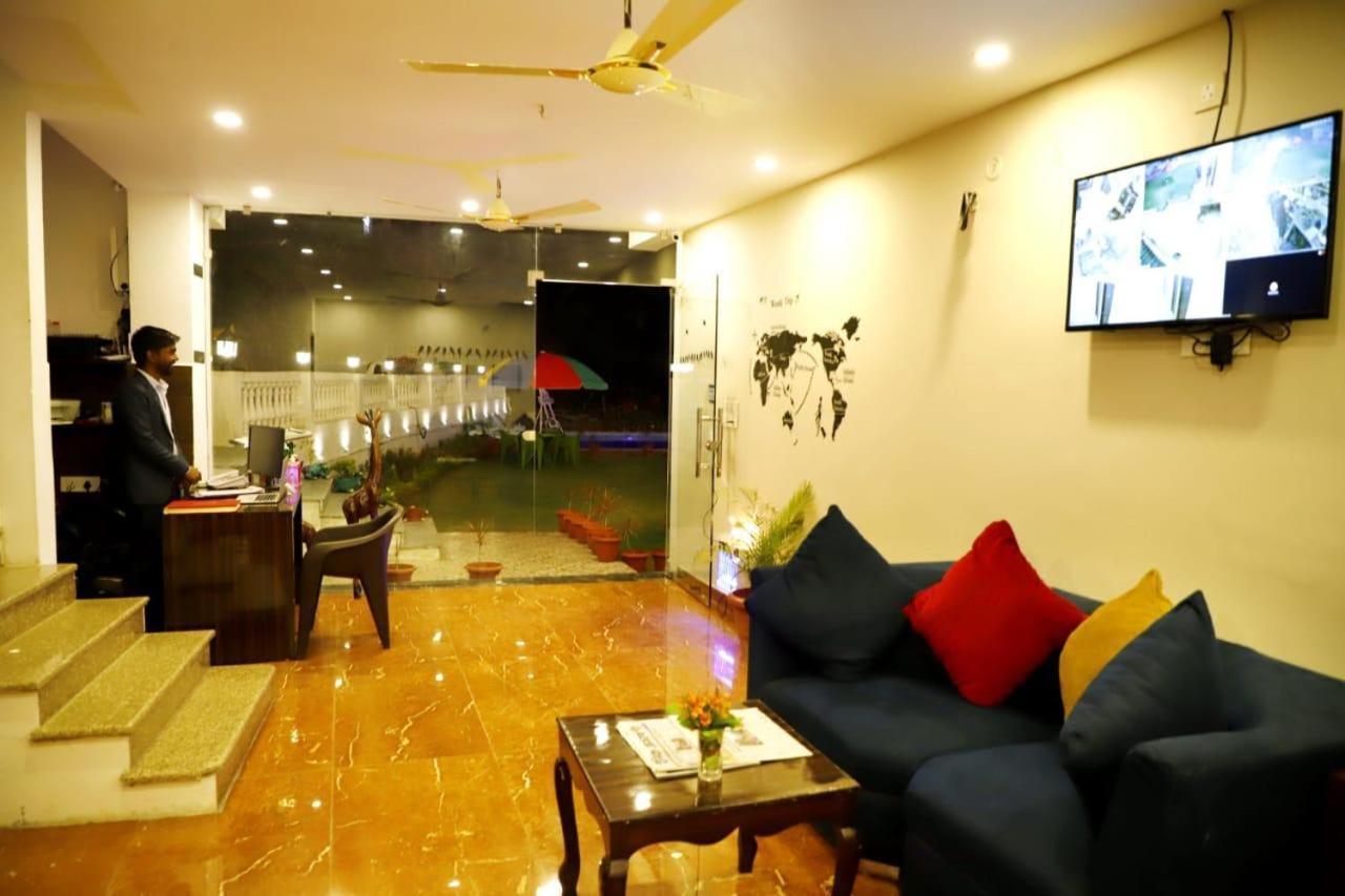 Rishikesh Grand Hotell Eksteriør bilde