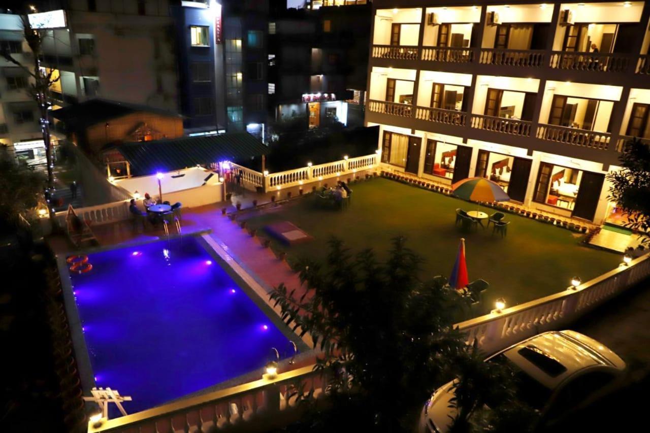 Rishikesh Grand Hotell Eksteriør bilde