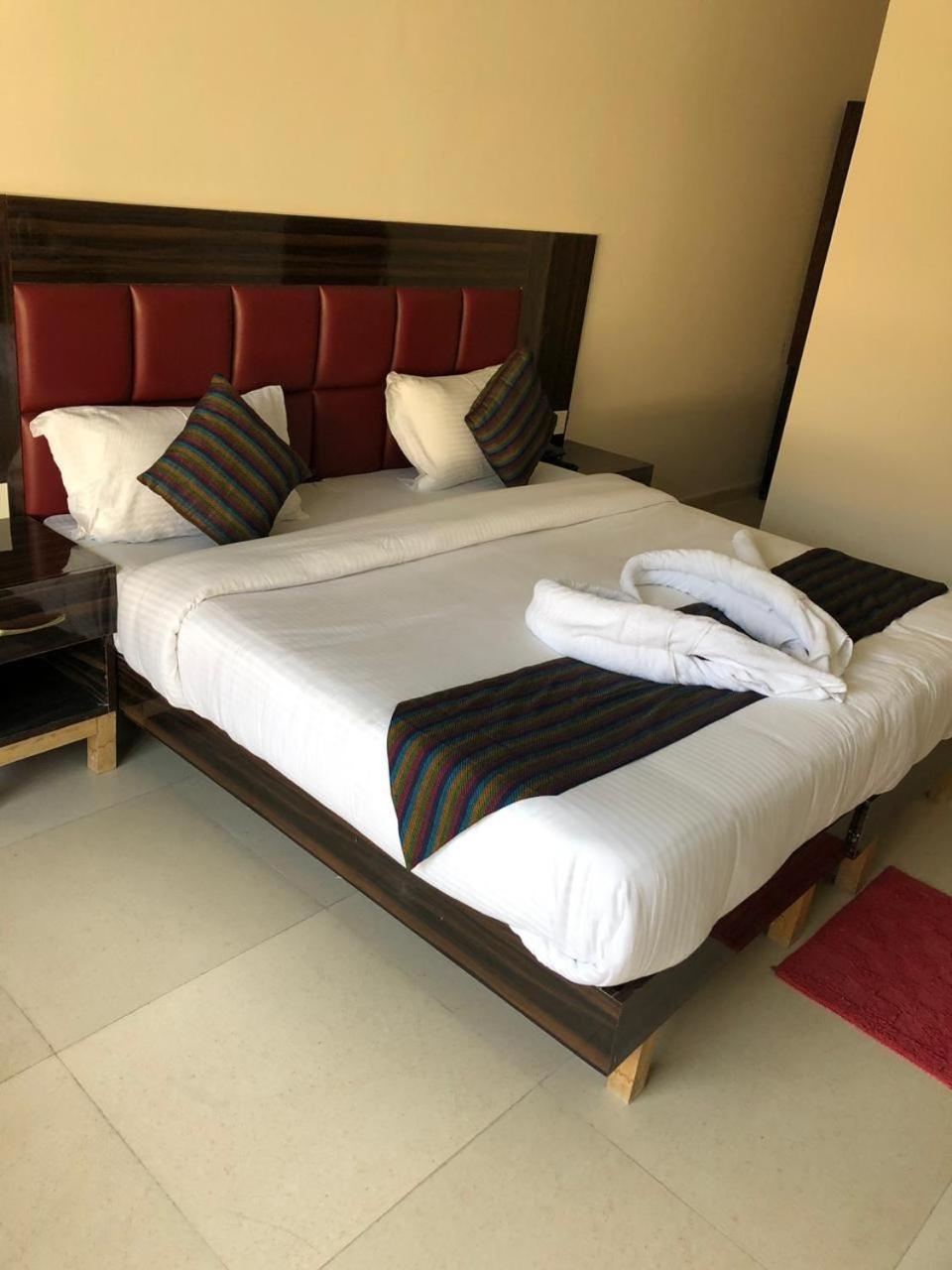 Rishikesh Grand Hotell Eksteriør bilde